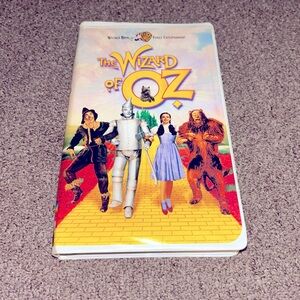 ~6/$10 MOVIES VHS/DVDS~ Wizard Of Oz VHS Movie In Clamshell 1999